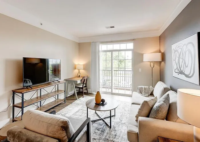 Landing Modern With Amazing Amenities * Columbus