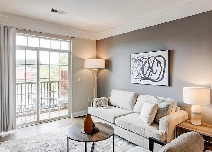 Landing Modern With Amazing Amenities Columbus